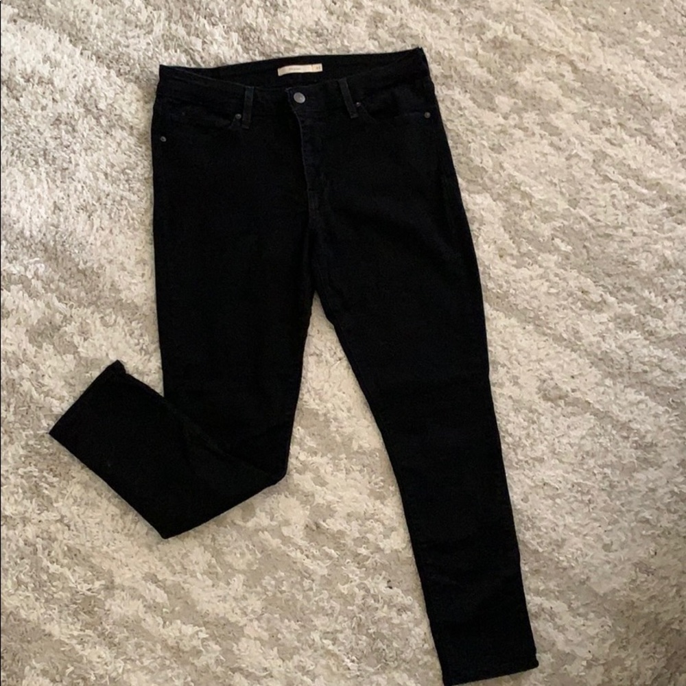 Levi’s 711 Skinny Black Ankle Jeans